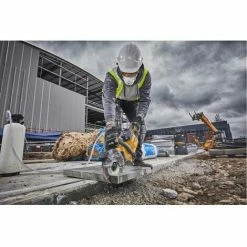 DEWALT 54 Volt 230mm Akku-Trennschleifer DCS690N | Ohne Akku Ohne Ladegerät 4 DEWALT 54 Volt 230mm Akku-Trennschleifer DCS690N | Ohne Akku Ohne Ladegerät -DEWALT Shop 33530686 3