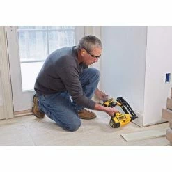 DeWALT Akku-Stauchkopfnagler DCN662NT-XJ Nagelpistole, Elektronagler, Basisversion Ohne Akkus Und Ladegerät, 18V 4 DeWALT Akku-Stauchkopfnagler DCN662NT-XJ Nagelpistole, Elektronagler, Basisversion Ohne Akkus Und Ladegerät, 18V -DEWALT Shop 48683864 3