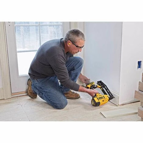 DeWALT Akku-Stauchkopfnagler DCN662NT-XJ Nagelpistole, Elektronagler, Basisversion ohne Akkus und Ladegerät, 18V DeWALT Akku-Stauchkopfnagler DCN662NT-XJ Nagelpistole, Elektronagler, Basisversion Ohne Akkus Und Ladegerät, 18V -DEWALT Shop 48683864 3