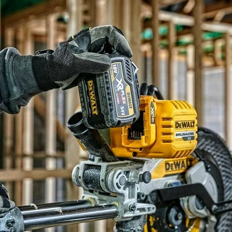 DeWALT DCS727N Akku Paneelsäge Radial Gehrungssäge 54V XR FLEXVOLT 250 mm bürstenlos ohne Akku DeWALT DCS727N Akku Paneelsäge Radial Gehrungssäge 54V XR FLEXVOLT 250 Mm Bürstenlos Ohne Akku -DEWALT Shop 49562422 2