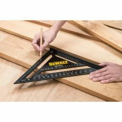 DeWALT Speed Square-Anschlagwinkel 18cm, Multi-Konstruktionsdreieck Aus Aluminium, Anrisslinienkerben Und Drehpunkt -DEWALT Shop 56132733 3